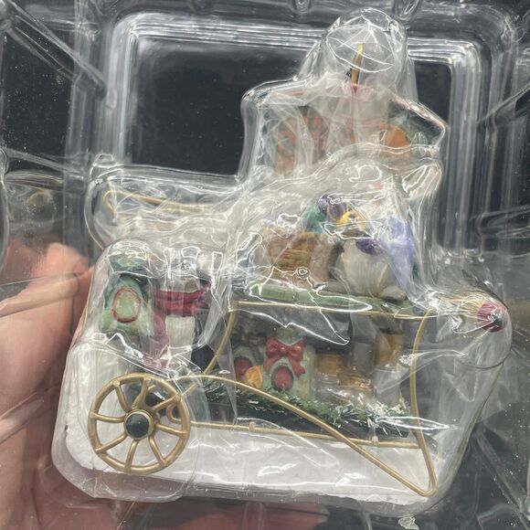 Hallmark Keepsake Christmas Tree Ornament Hoppy Holidays Kringlewood Farms - Picture 5 of 7